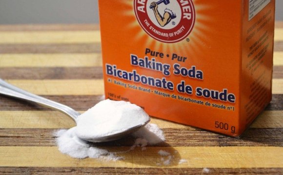 Baking Soda for Natural Teeth